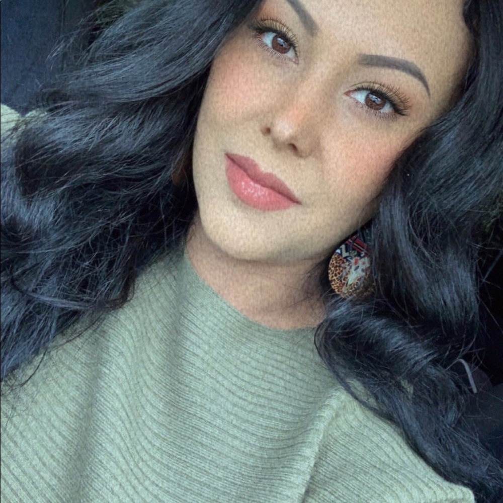 Meet your Posher, Maria